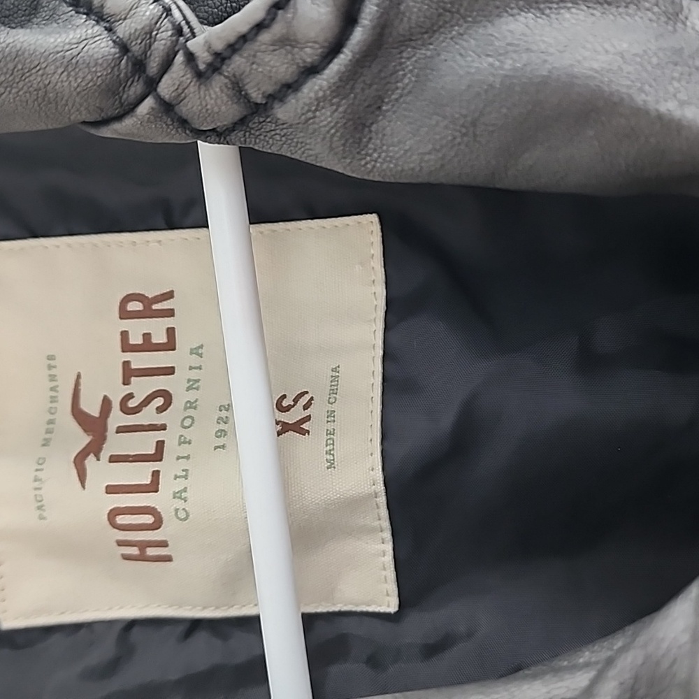 βΌοΈVERY RARE!βΌοΈ πβ€οΈ HOLLISTER PLEATHER MOTO JACKET β€οΈπ - Picture 7 of 16